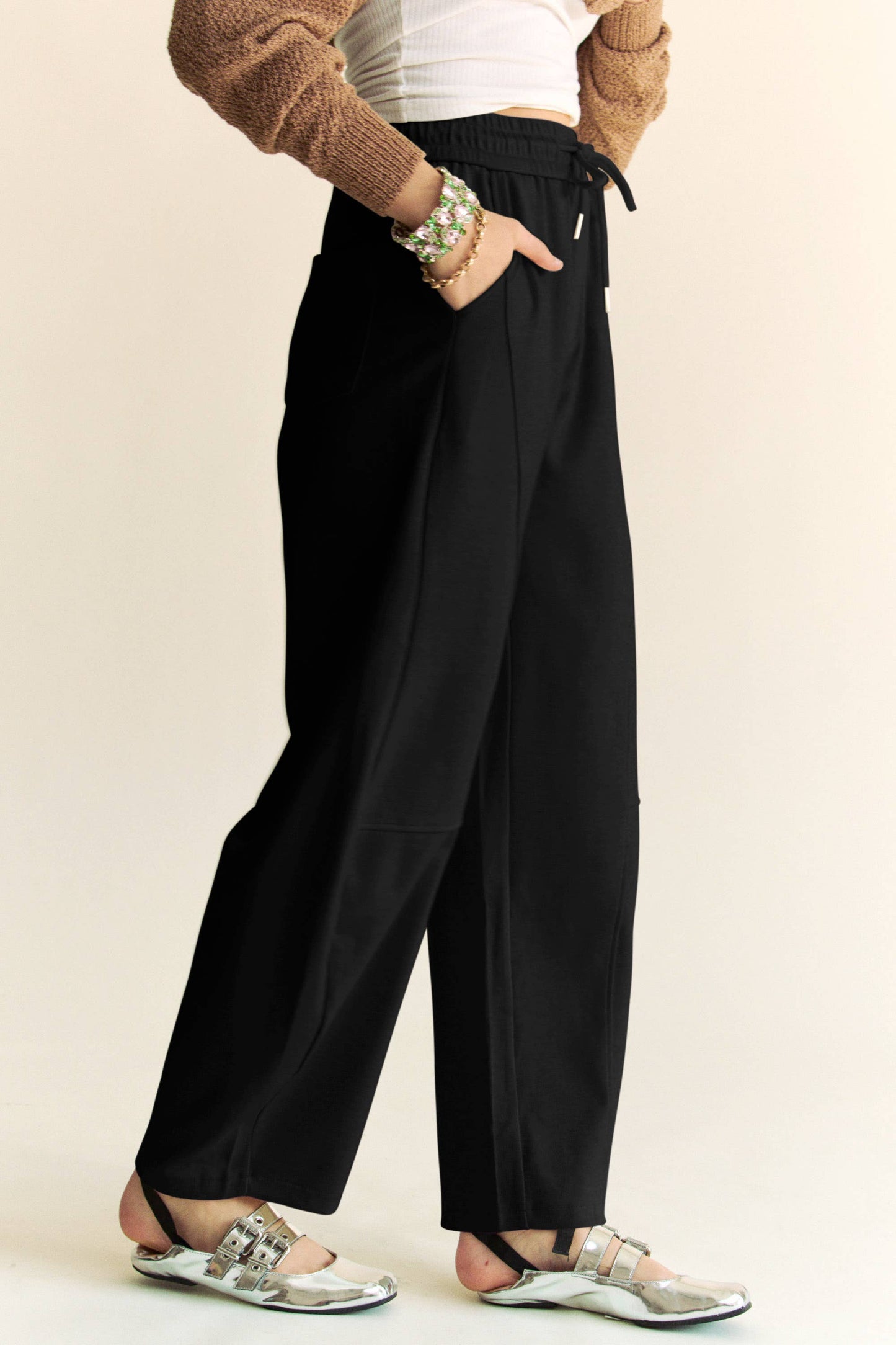 BLACK BARREL PANTS