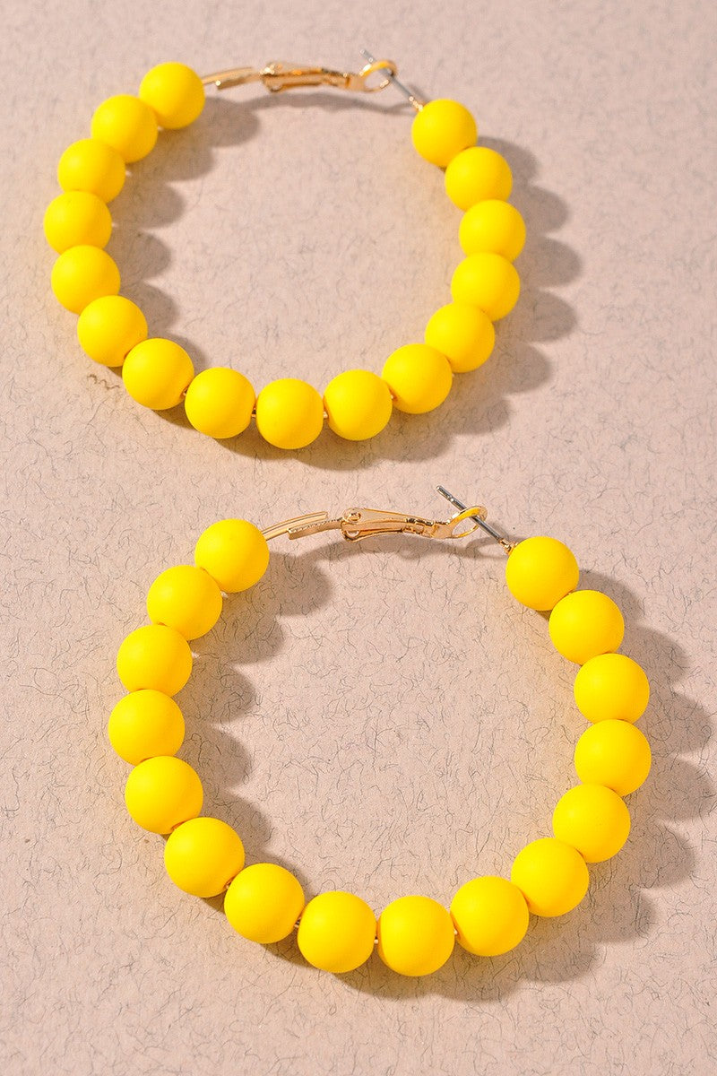 SMOOTH TEXTURE BEADED HOOP EARRINGS