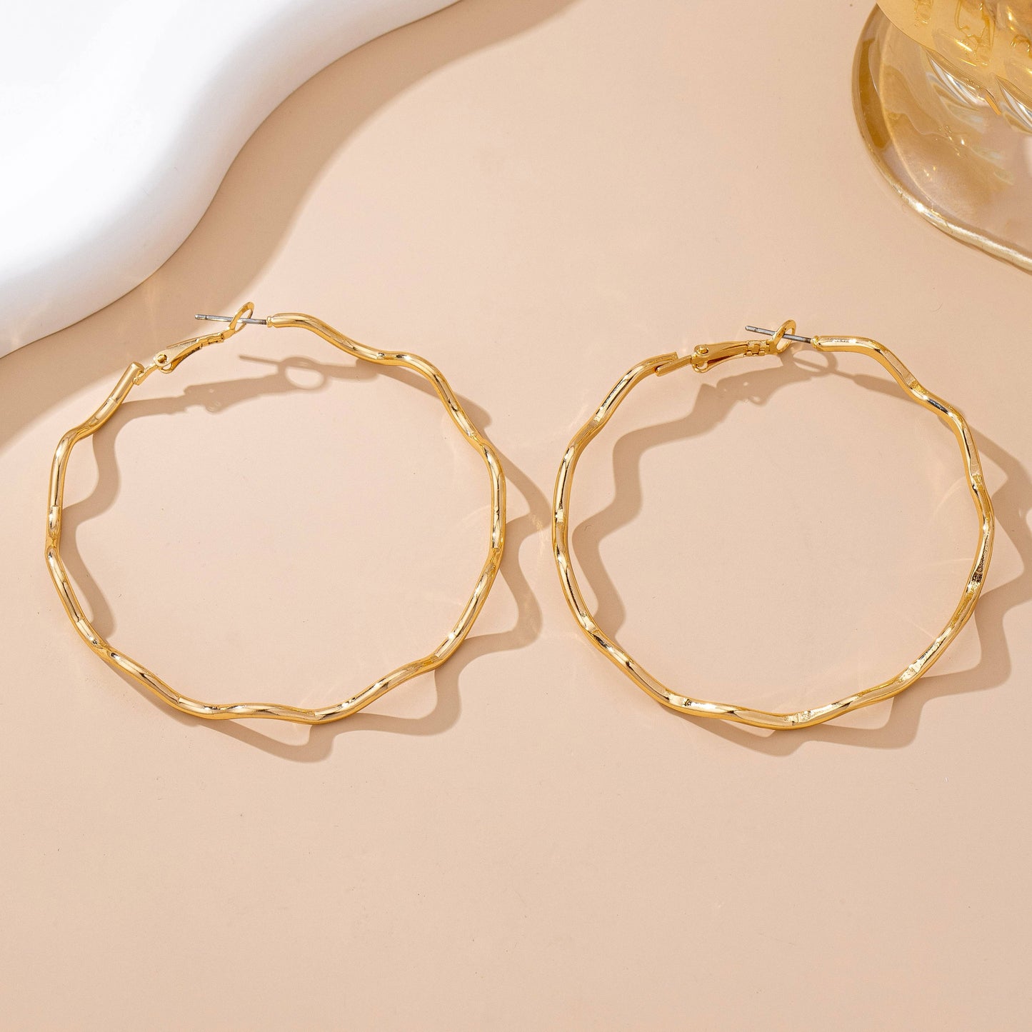 Oversized Hammered Gold Wavy Hoop Earrings | 80E61830: GOLD