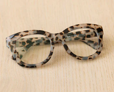 Center Stage Focus - Gray Tortoise Readers by Peepers