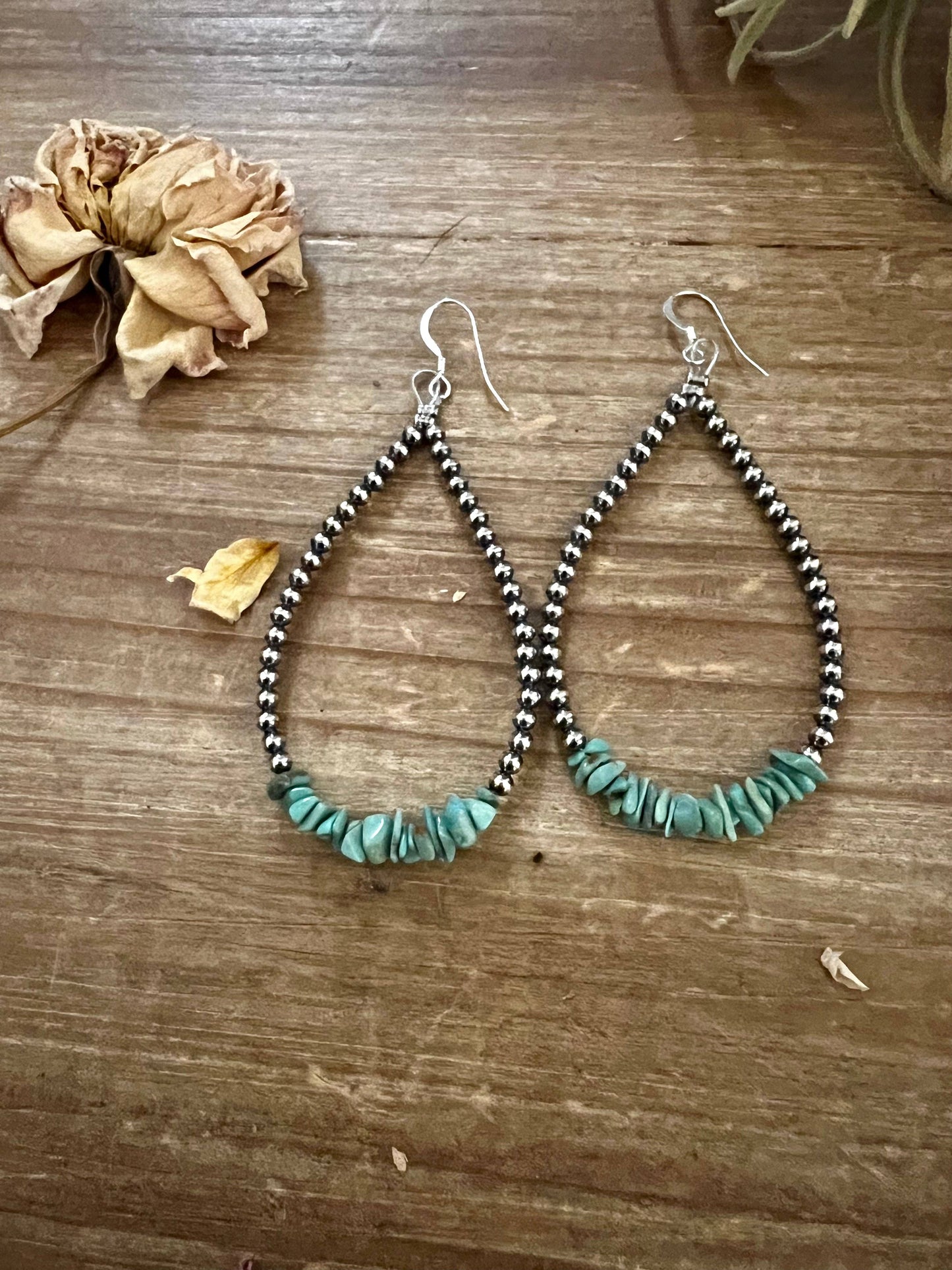 3 mm Navajos earrings teardrop with real turquoise chips