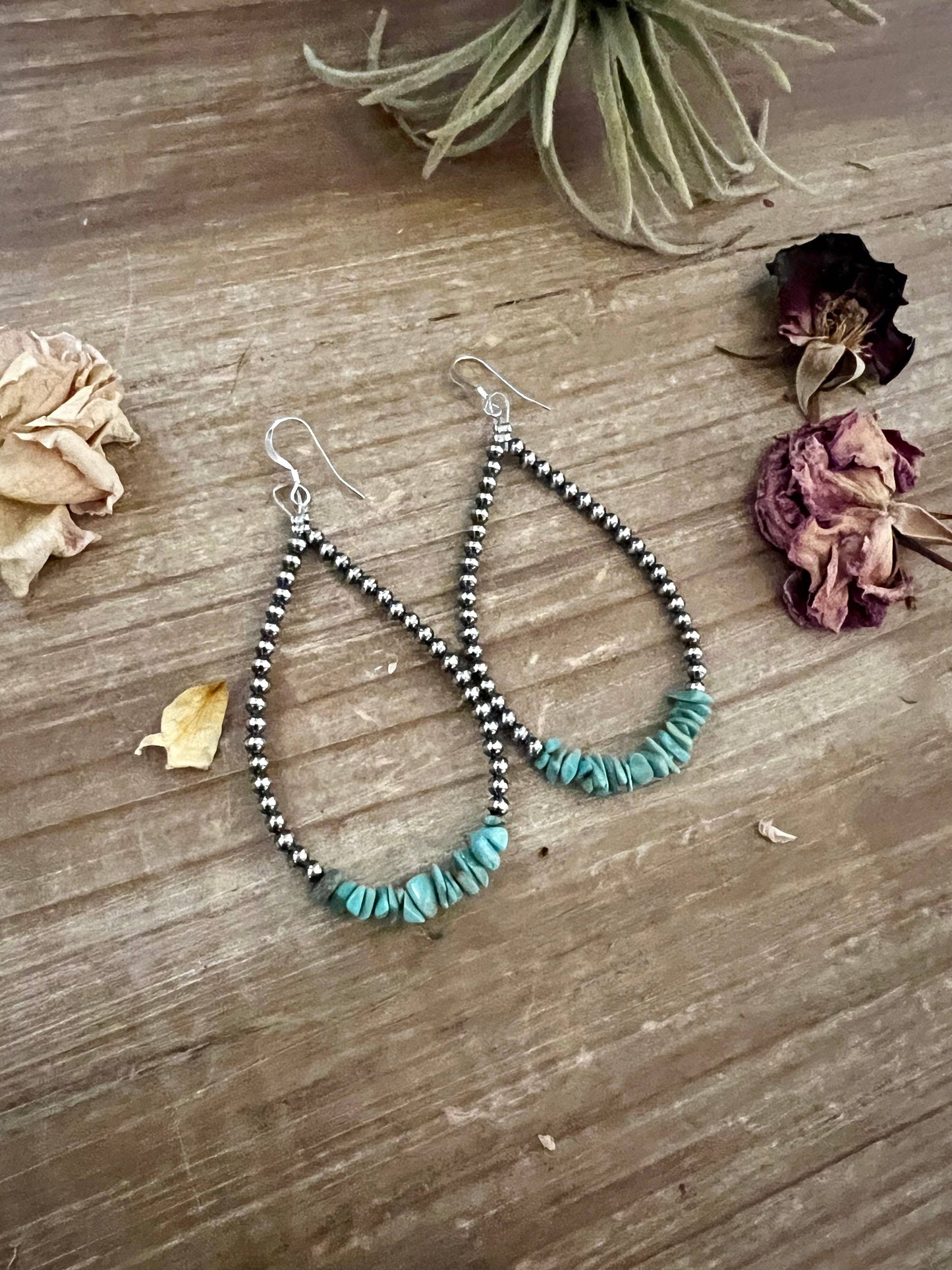 3 mm Navajos earrings teardrop with real turquoise chips