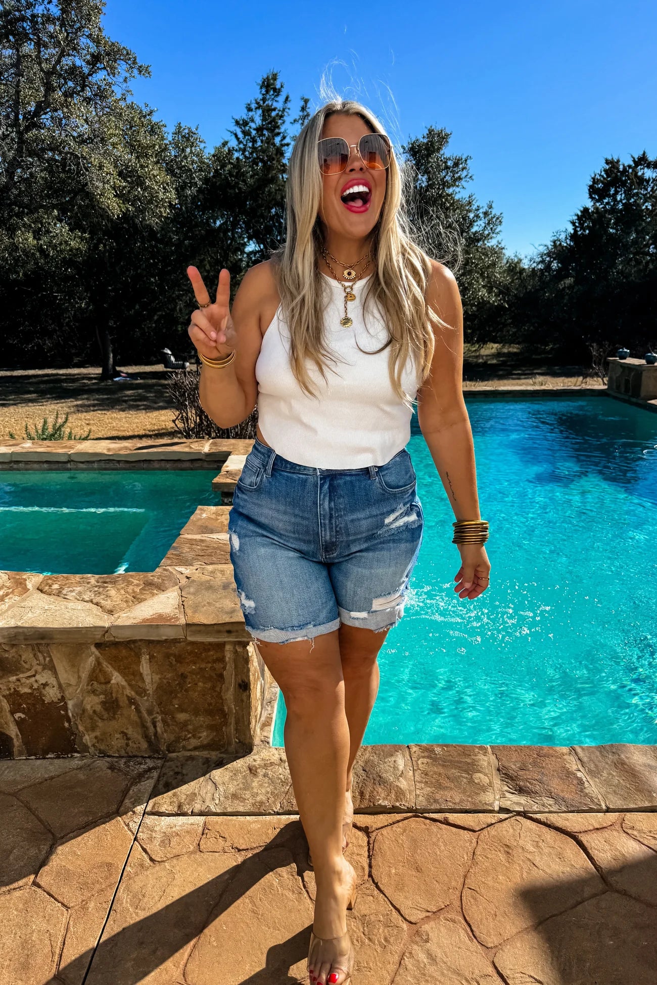 BLAKELEY GEORGIA DISTRESSED SHORTS