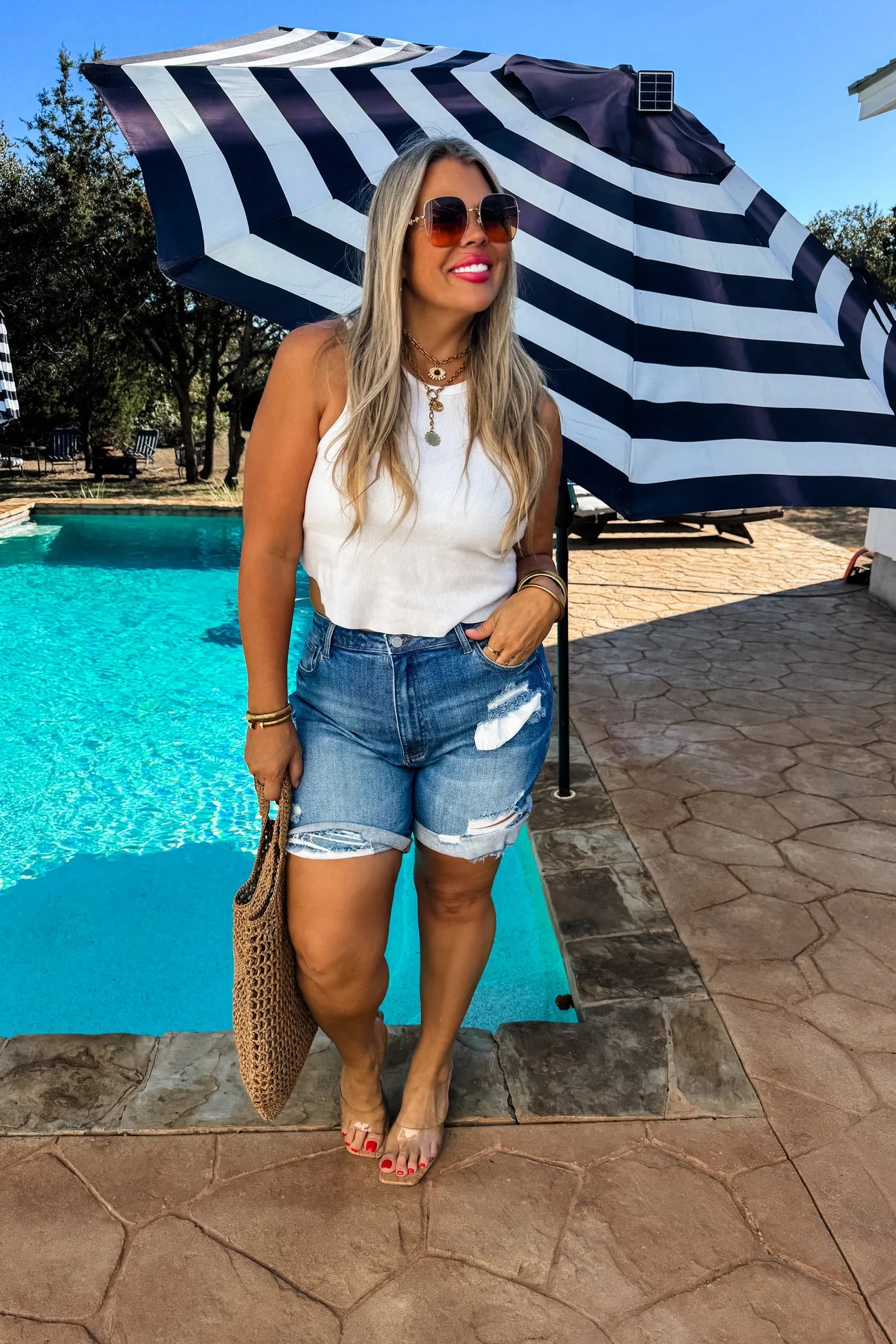 BLAKELEY GEORGIA DISTRESSED SHORTS