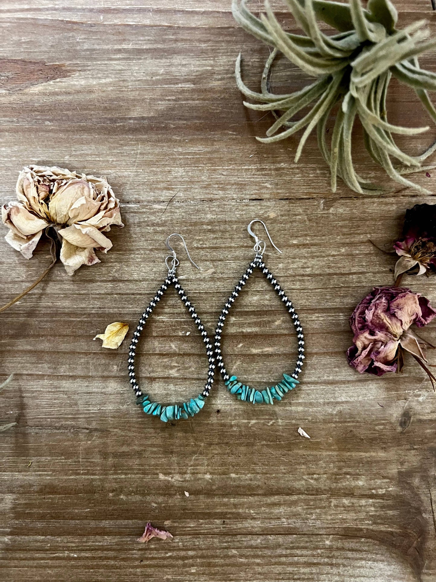 3 mm Navajos earrings teardrop with real turquoise chips
