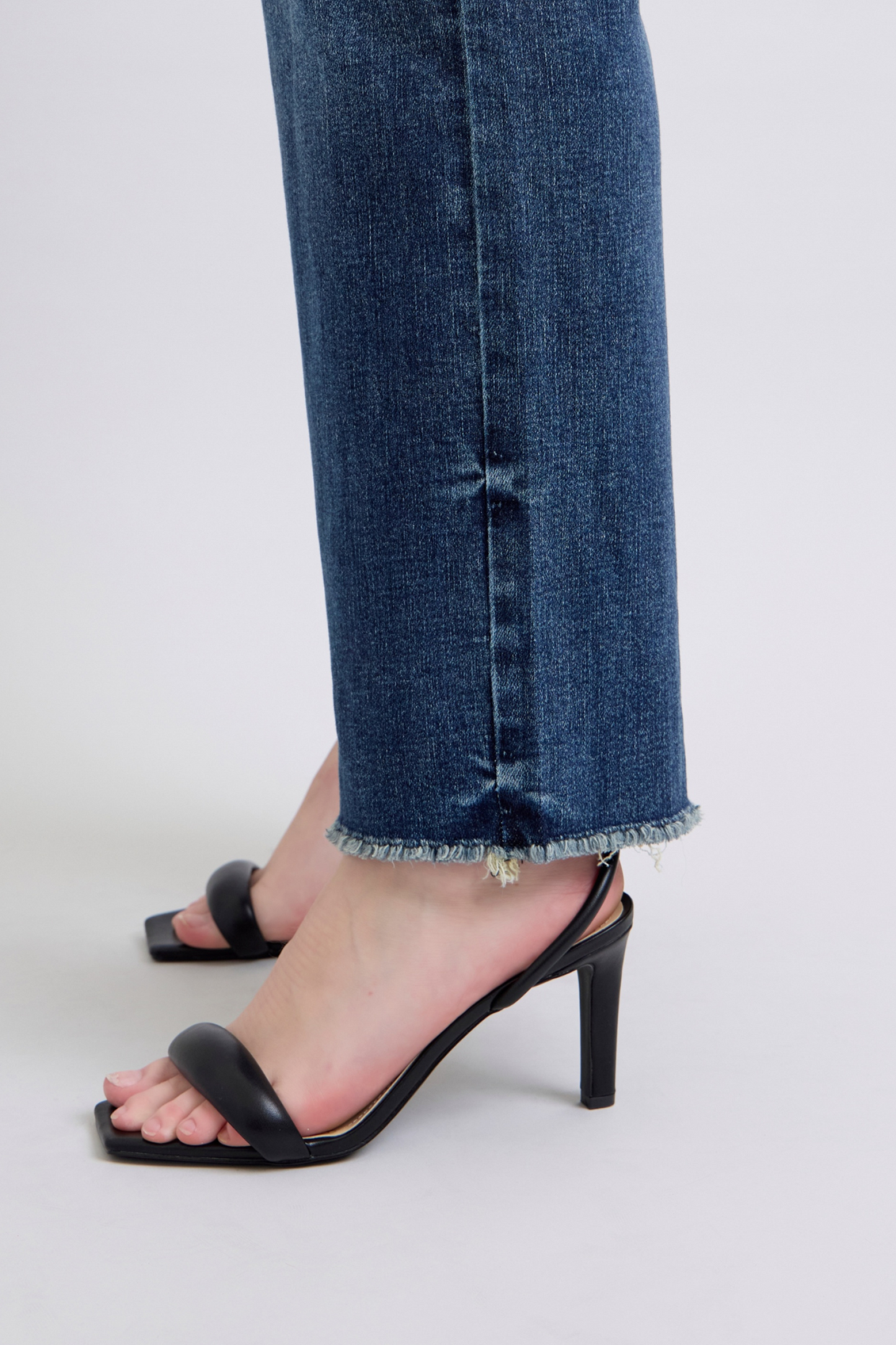 Judy Blue Mid Rise Wide Leg w/Tint 82640