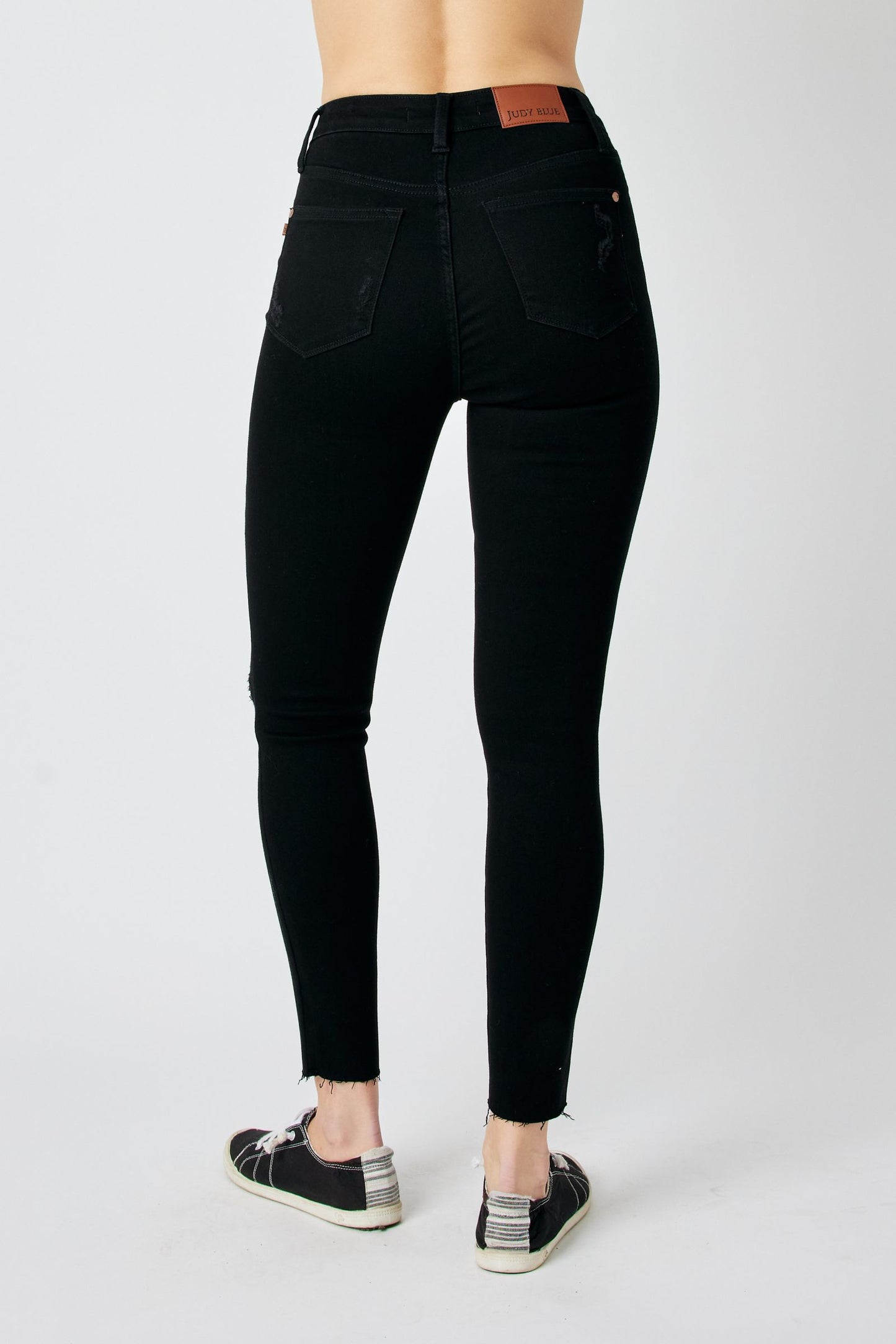 Sale* Judy Blue H/W Black Destroy Knee Raw Hem Skinny 88562