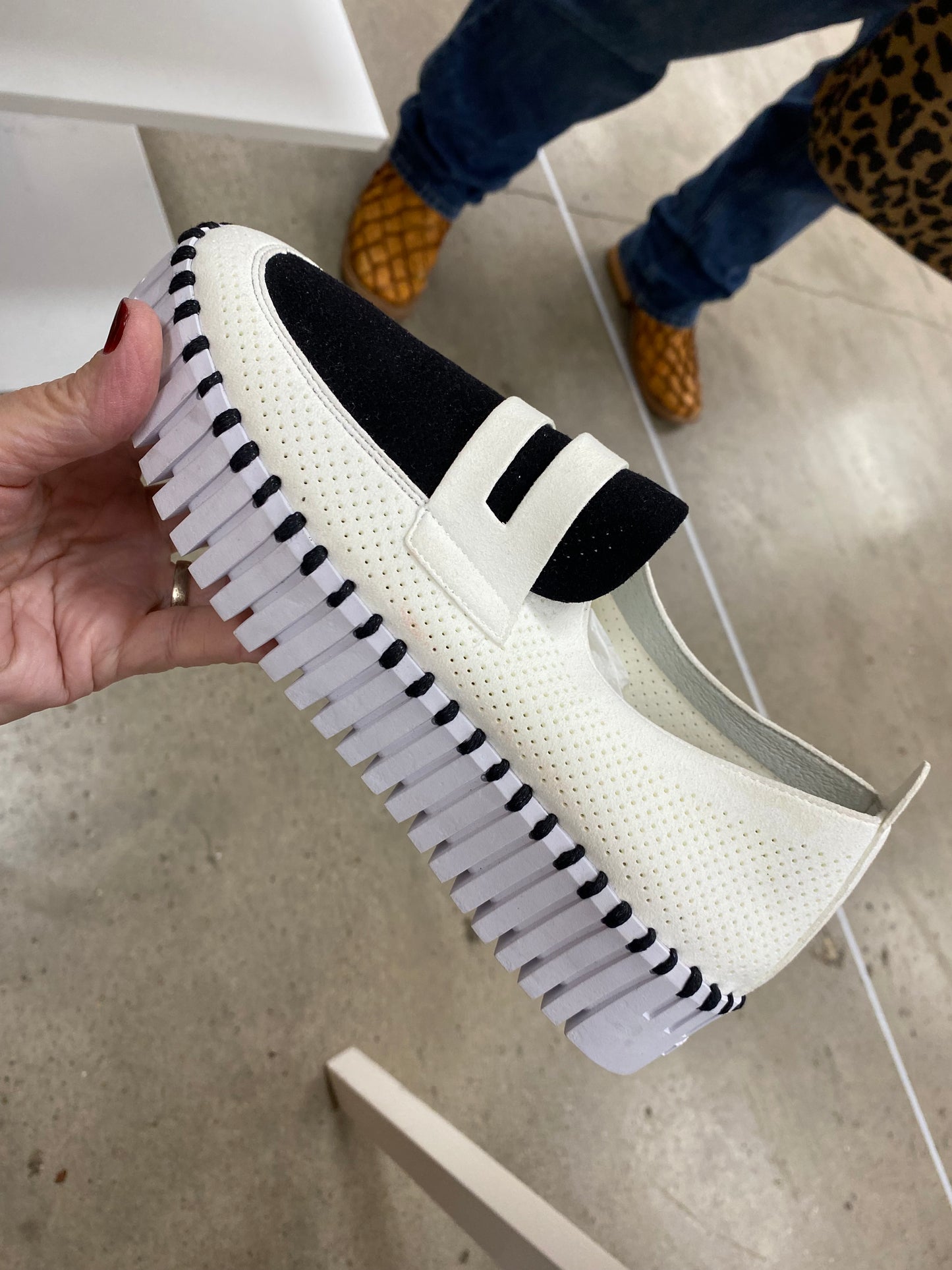 Ilse Jacobsen Tulip Penny Loafer Black and White