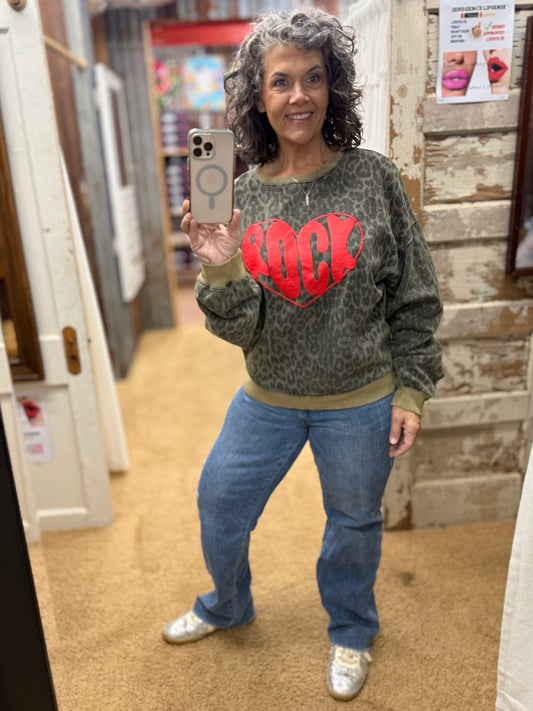 OLIVE ANIMAL PRINT ROCK HEART WASHED TERRY PULLOVER