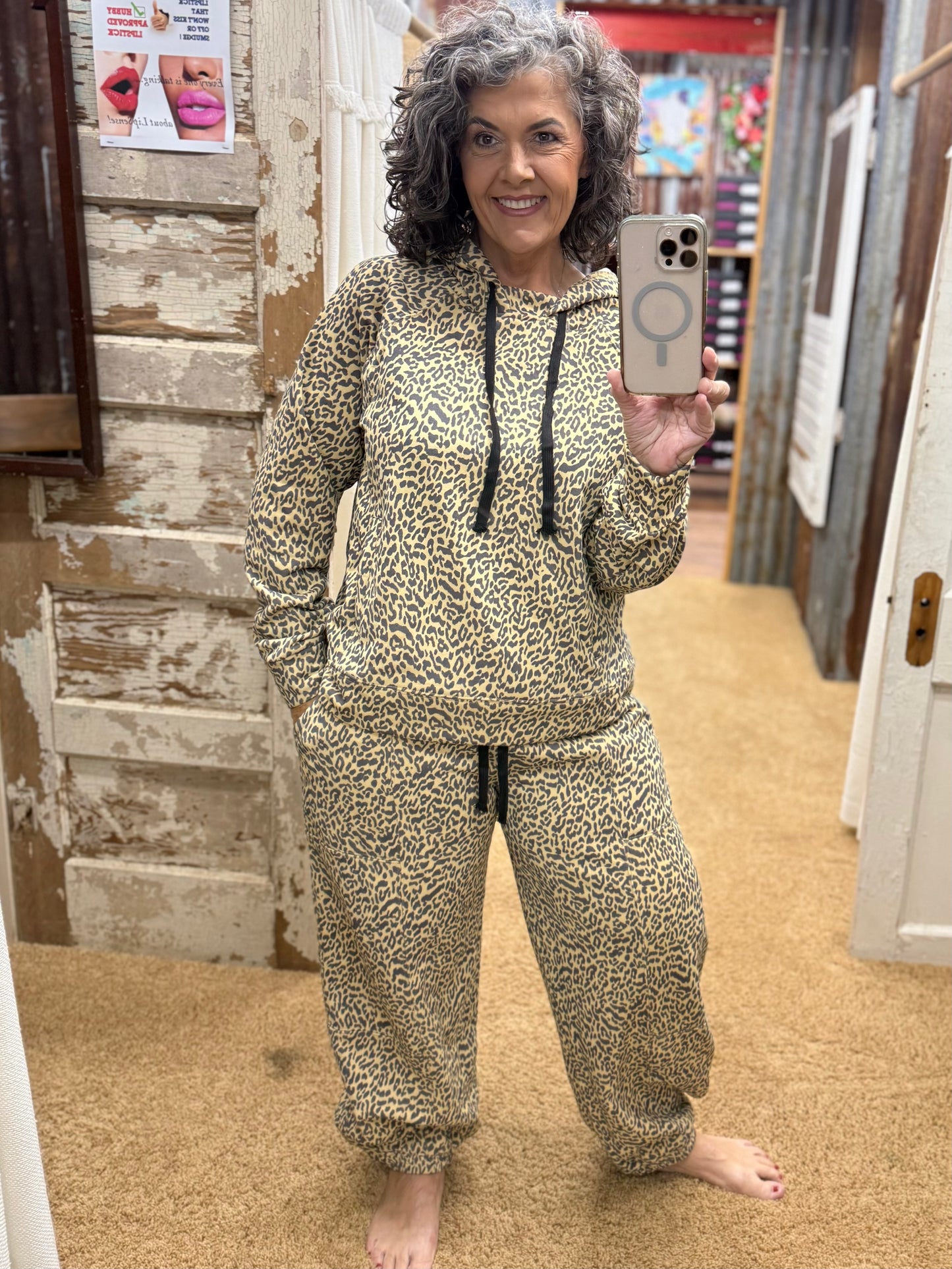 ๐ Wild & Cozy Sweat Set