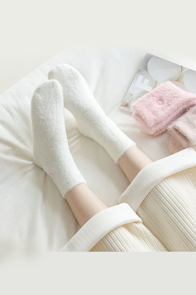 EMBROIDERED SMILEY WHITE FUZZY SOCKS