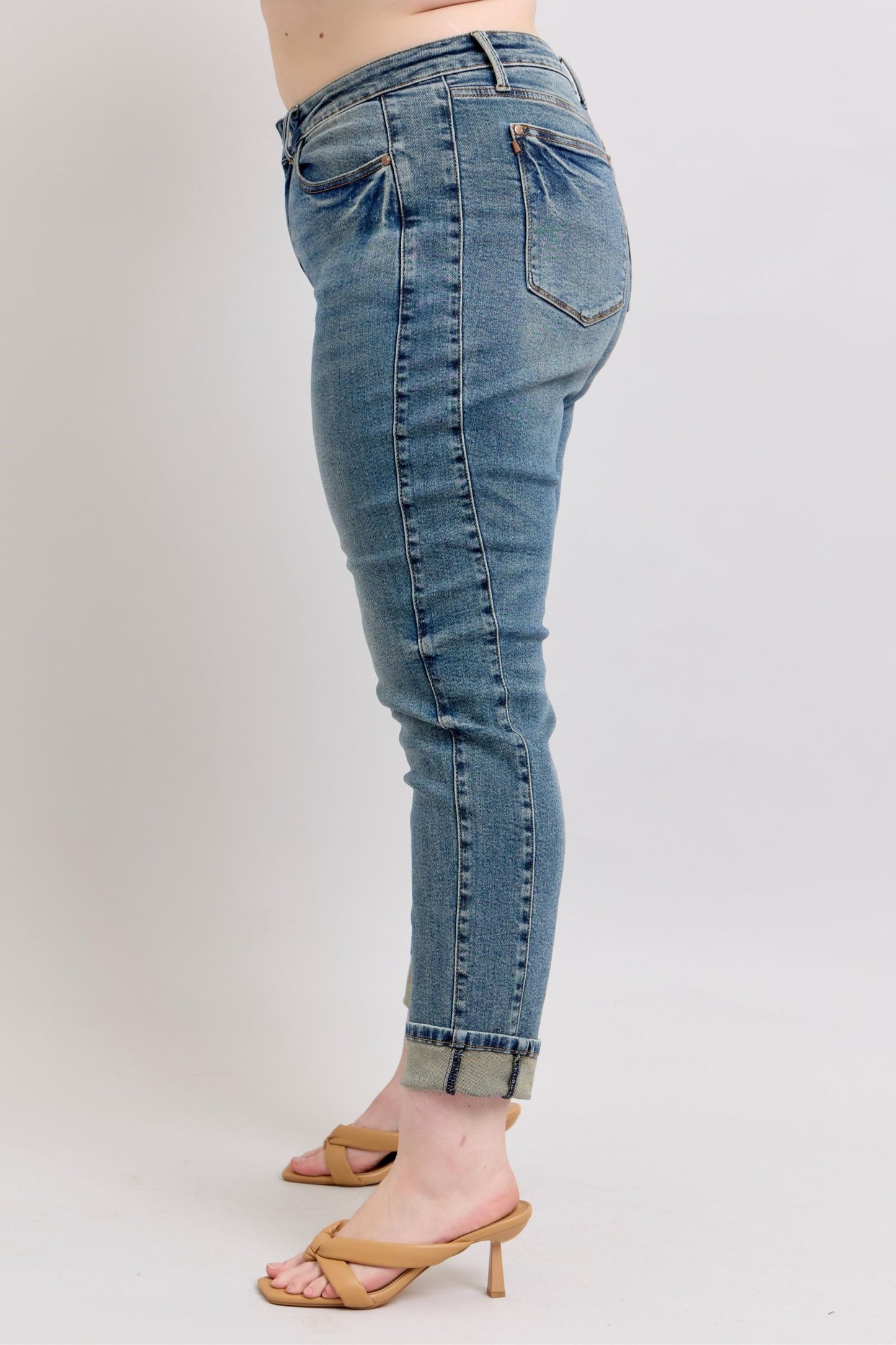Judy Blue Mid Rise Vintage Wash Boyfriend Jeans 88946