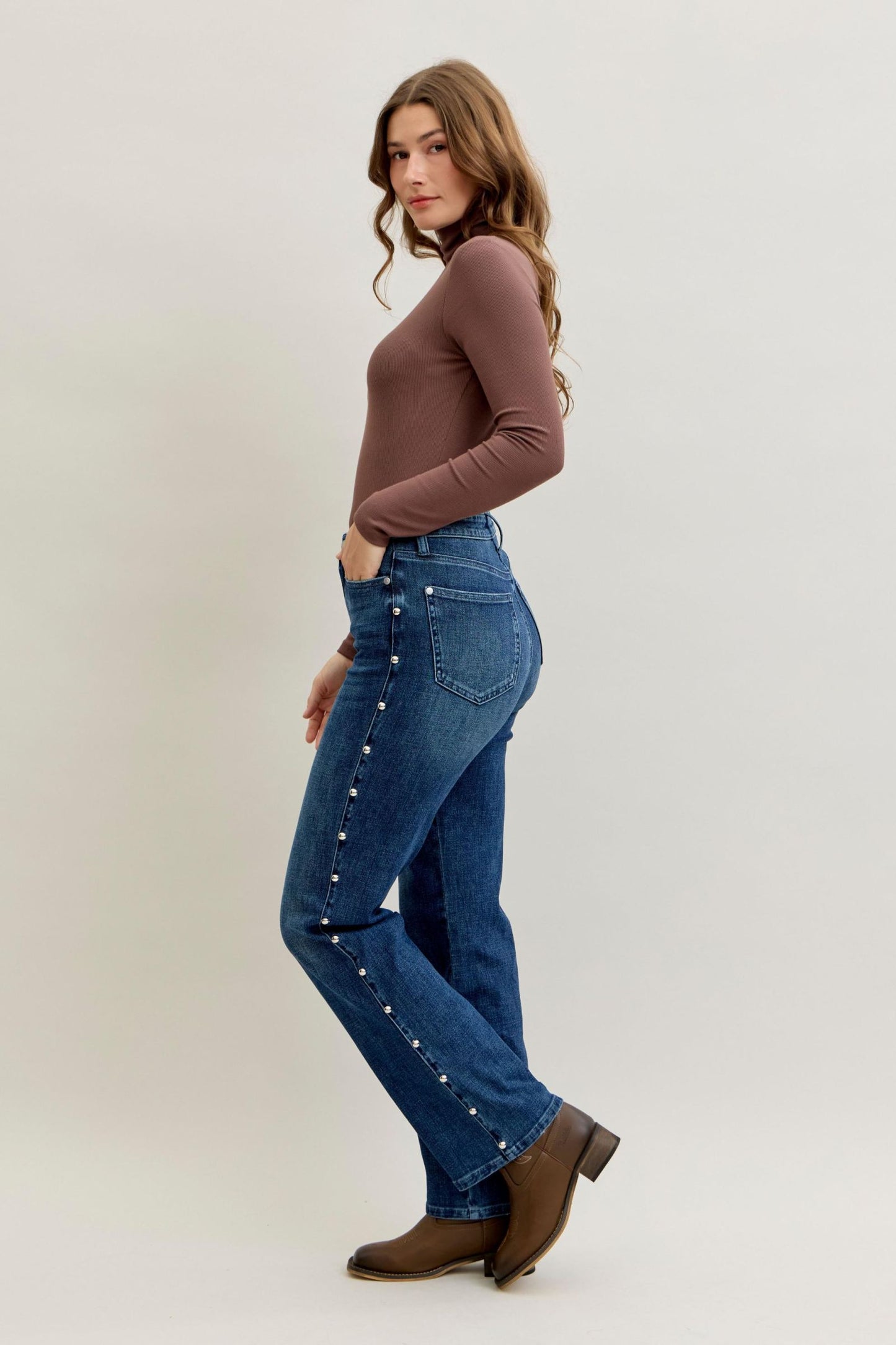 Judy Blue High Waist Straight Dome Studs Detail Jeans 881027