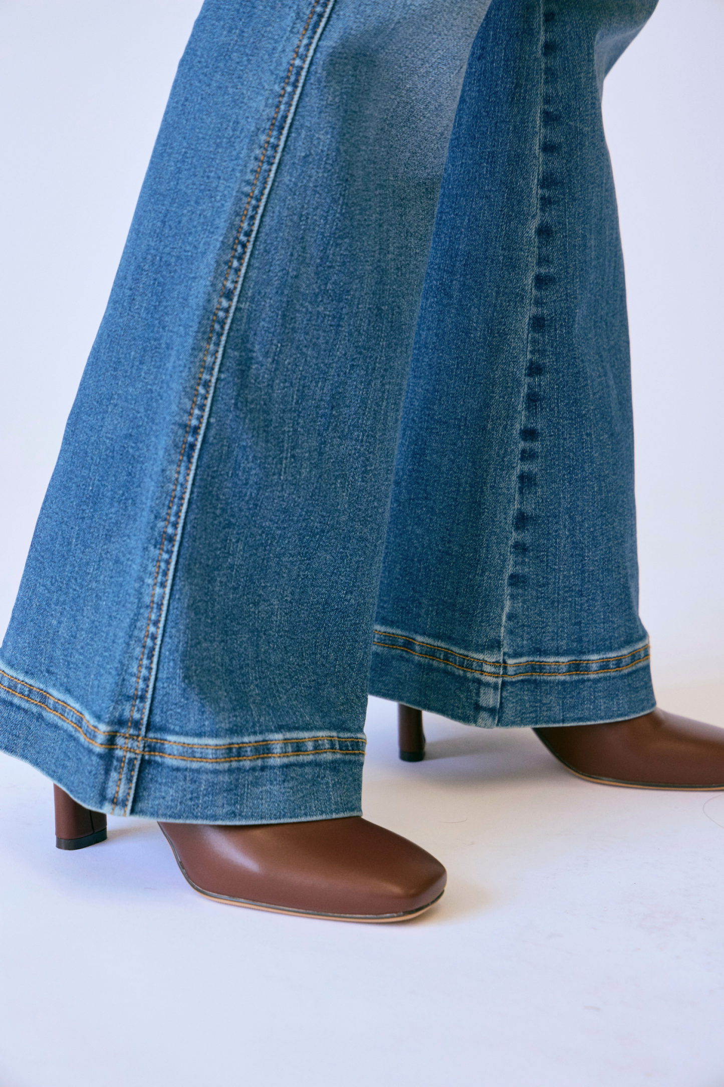 Judy Blue PETITE High Waist Flare Tummy Control Double Button WB