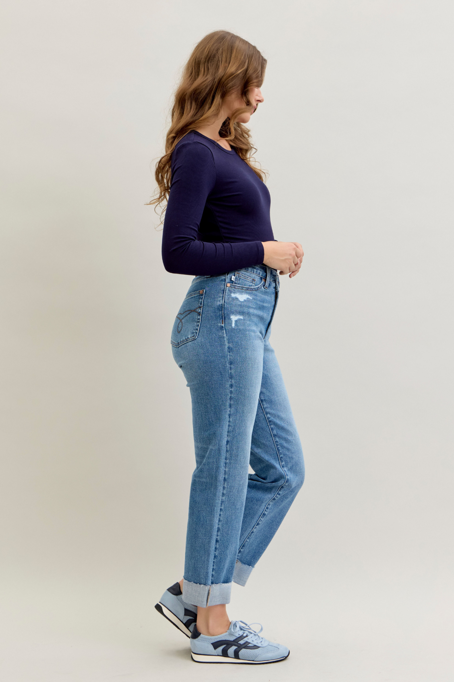 Judy Blue HW BF Criss-Cross Mild Destroy Single Cuff Jeans 881003