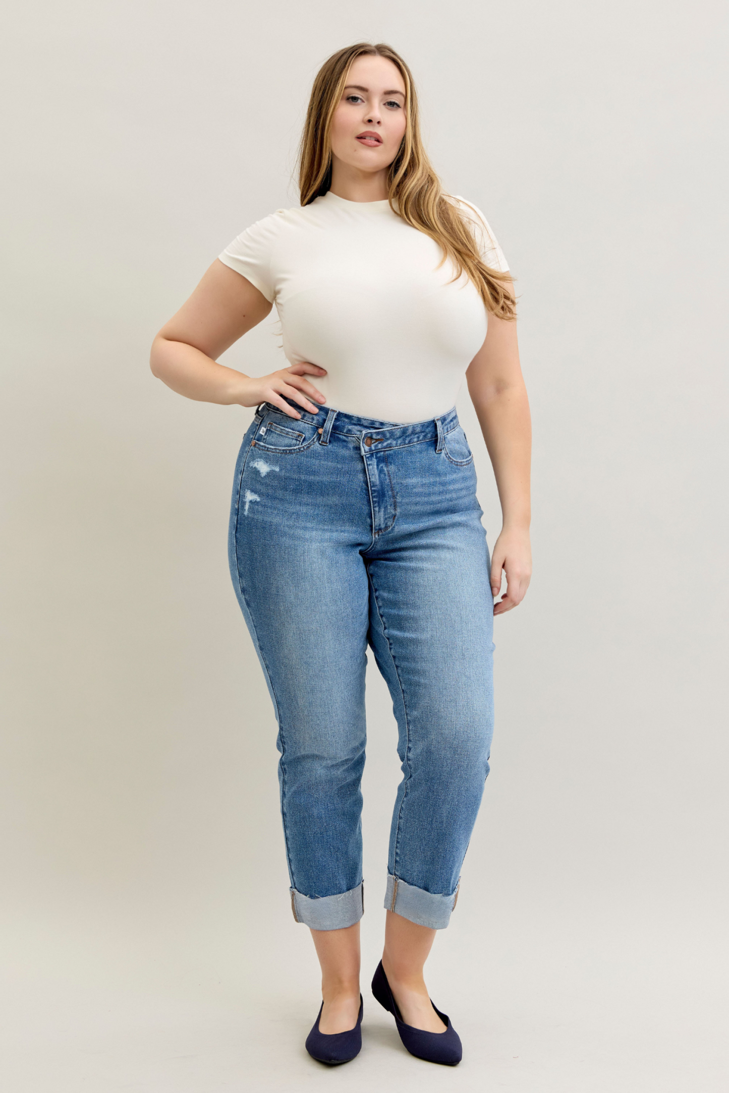 Judy Blue HW BF Criss-Cross Mild Destroy Single Cuff Jeans 881003