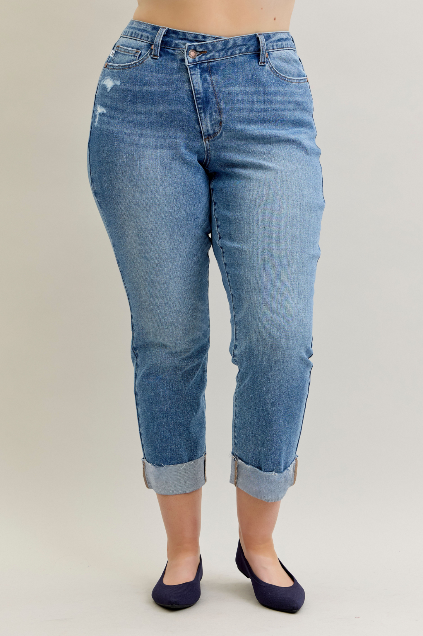 Judy Blue HW BF Criss-Cross Mild Destroy Single Cuff Jeans 881003