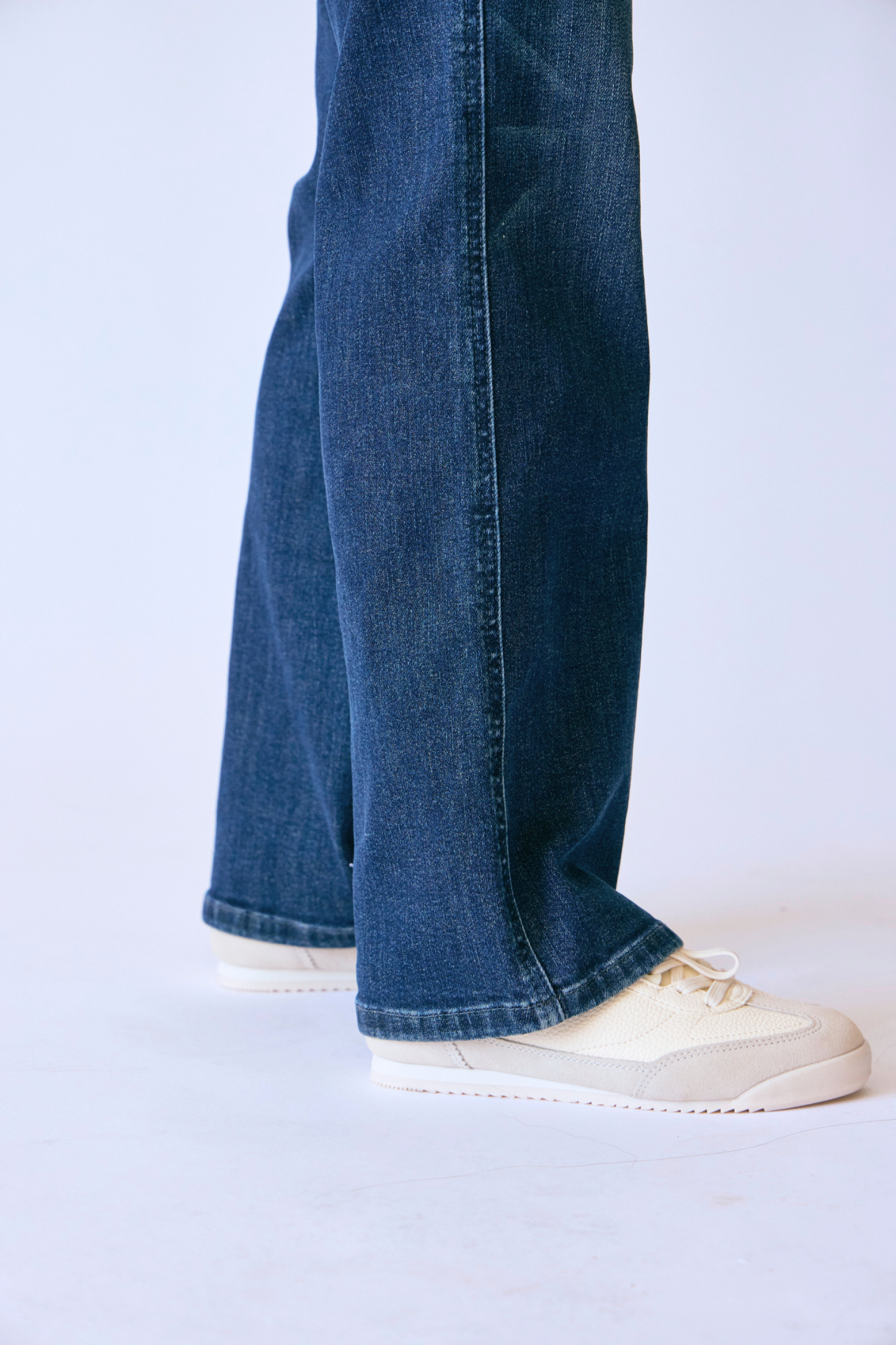 Judy Blue PETITE Mid Rise Straight Leg Tummy Control Classic Jeans 88861