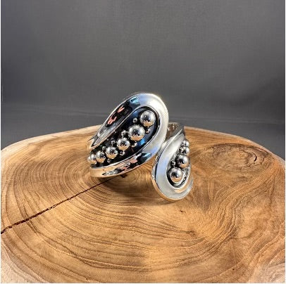 BOHO SOL Twist Hinge Ball Bracelet T4182