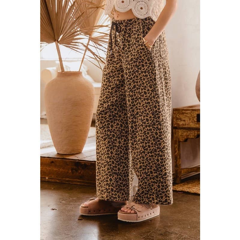 WIDE LEG LEOPARD TWILL PANTS WITH DRAWSTRING