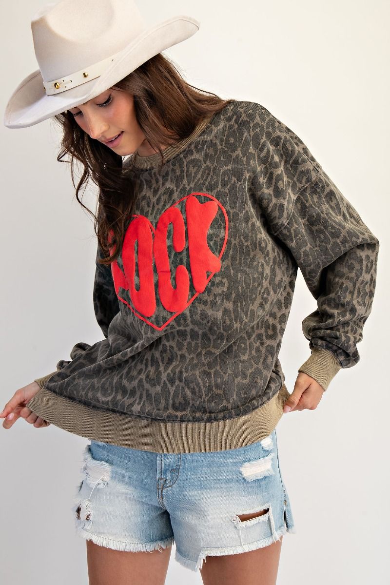 OLIVE ANIMAL PRINT ROCK HEART WASHED TERRY PULLOVER