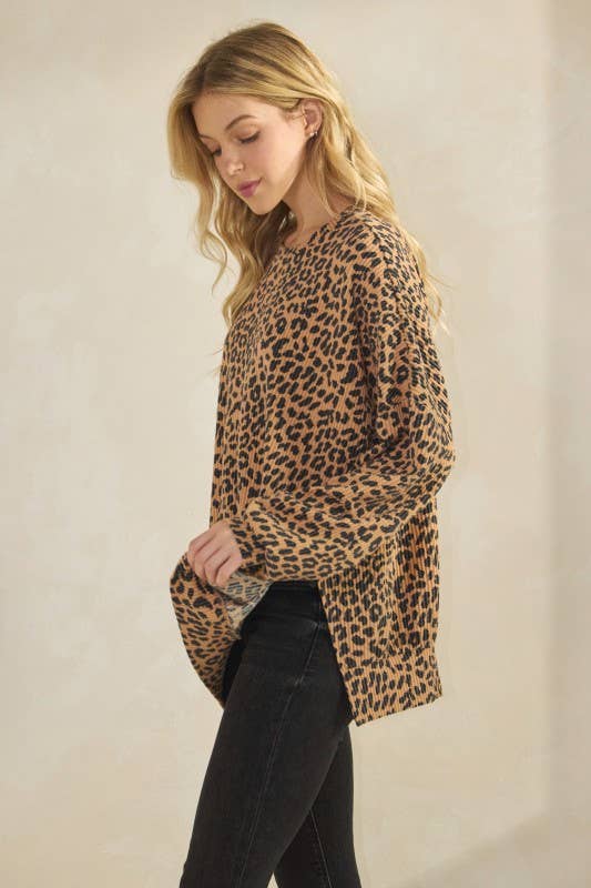 LONG SLEEVE ROUND NECK ANIMAL URBAN RIB TOP