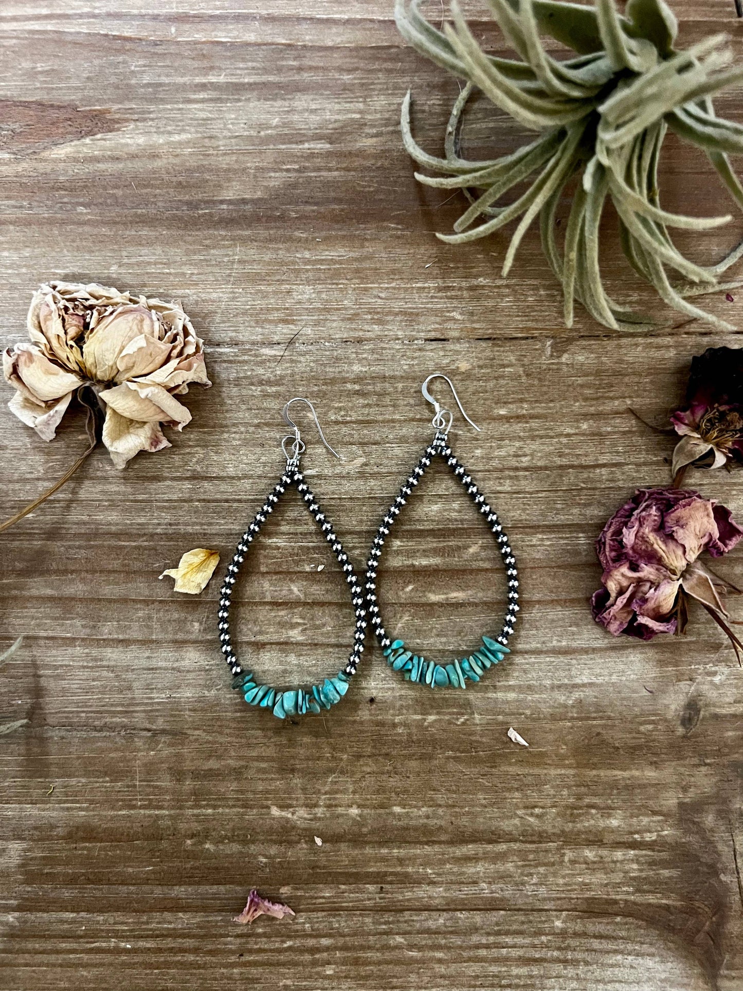 3 mm Navajos earrings teardrop with real turquoise chips