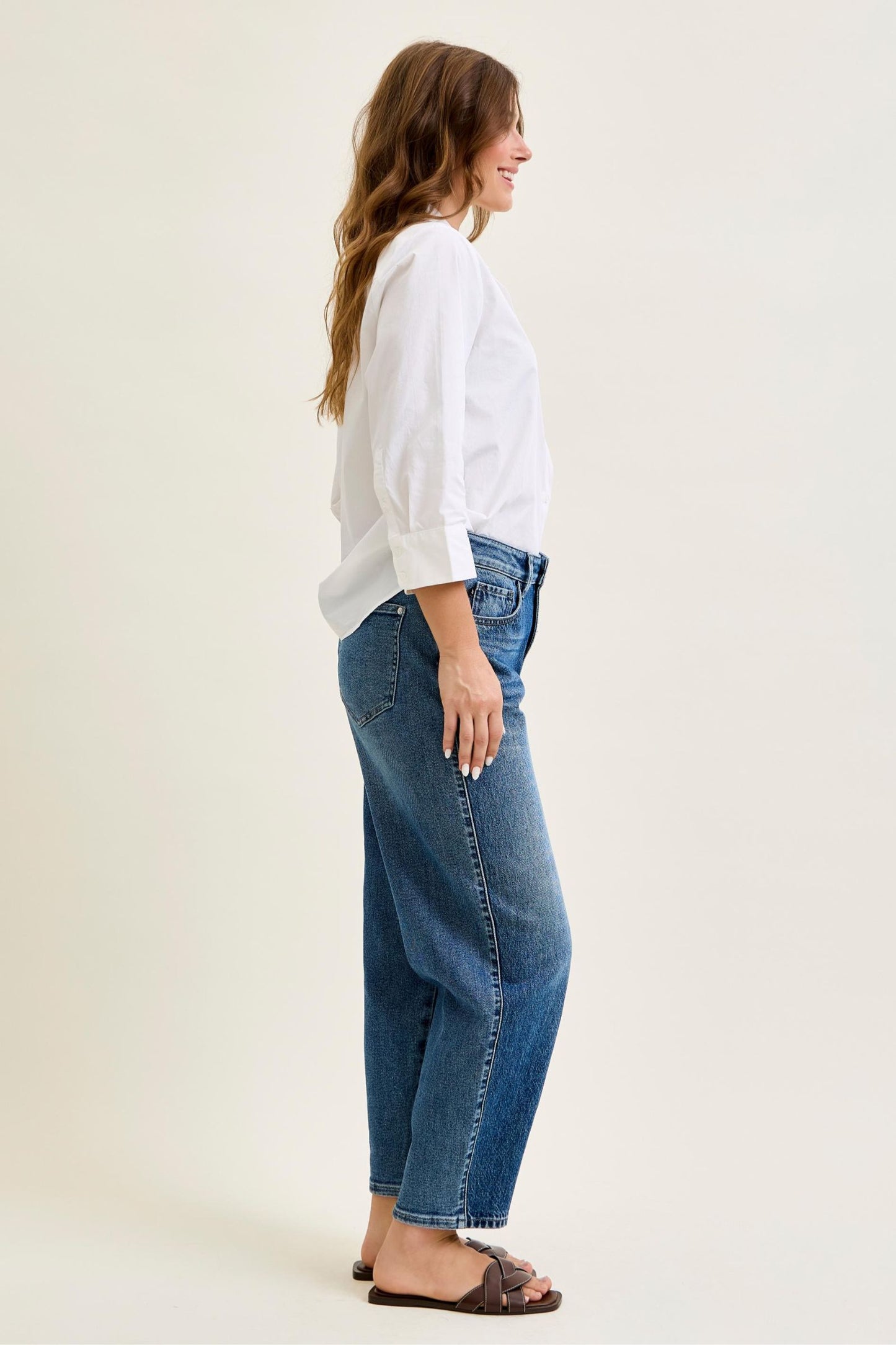 Judy Blue HW R.M. Barrel w/ Dart Detailing Jeans 881152