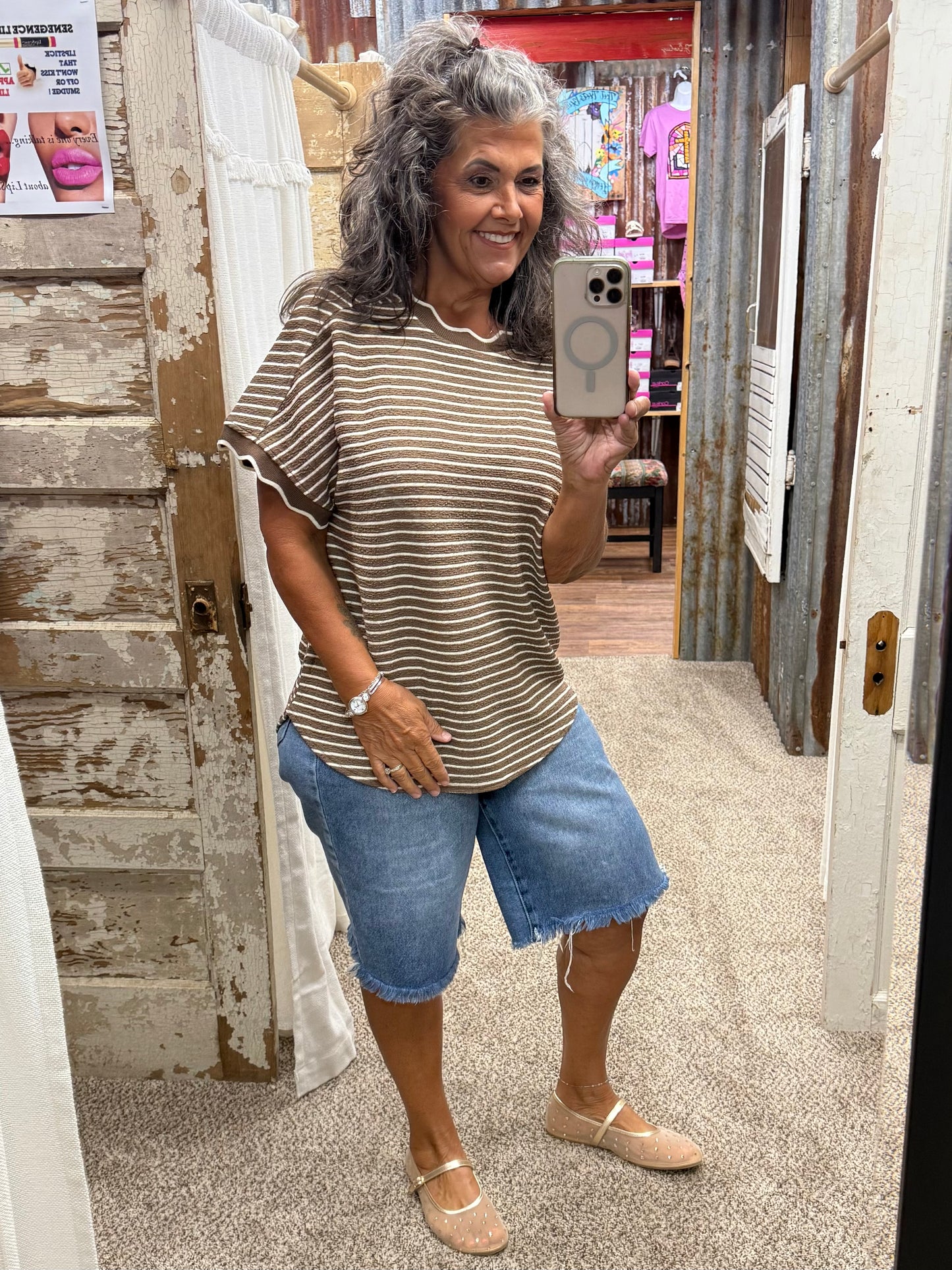 Scallop Trim Stripe Knit Top: MOCHA STRIPE