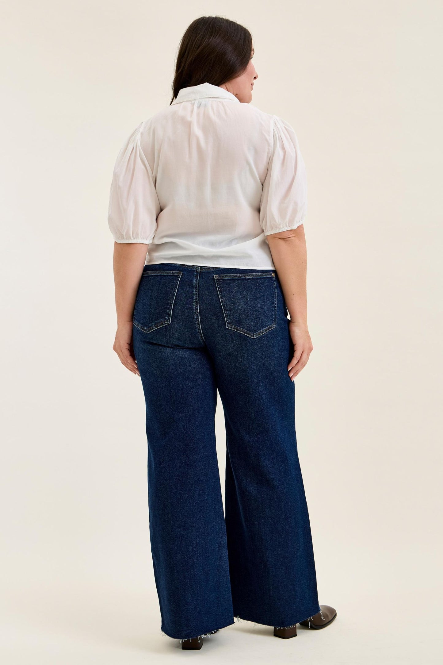 Judy Blue HW Retro Wide w/ Adjustable WB Tabs + Raw hem 881114