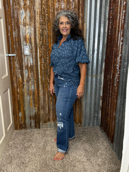 UMGEE Denim Textured Jacquard Split Neck Puff Sleeve Top\