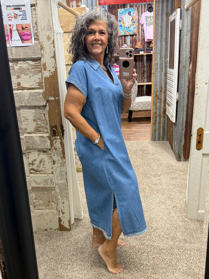UMGEE Light Denim Washed Collared Denim Midi Dress