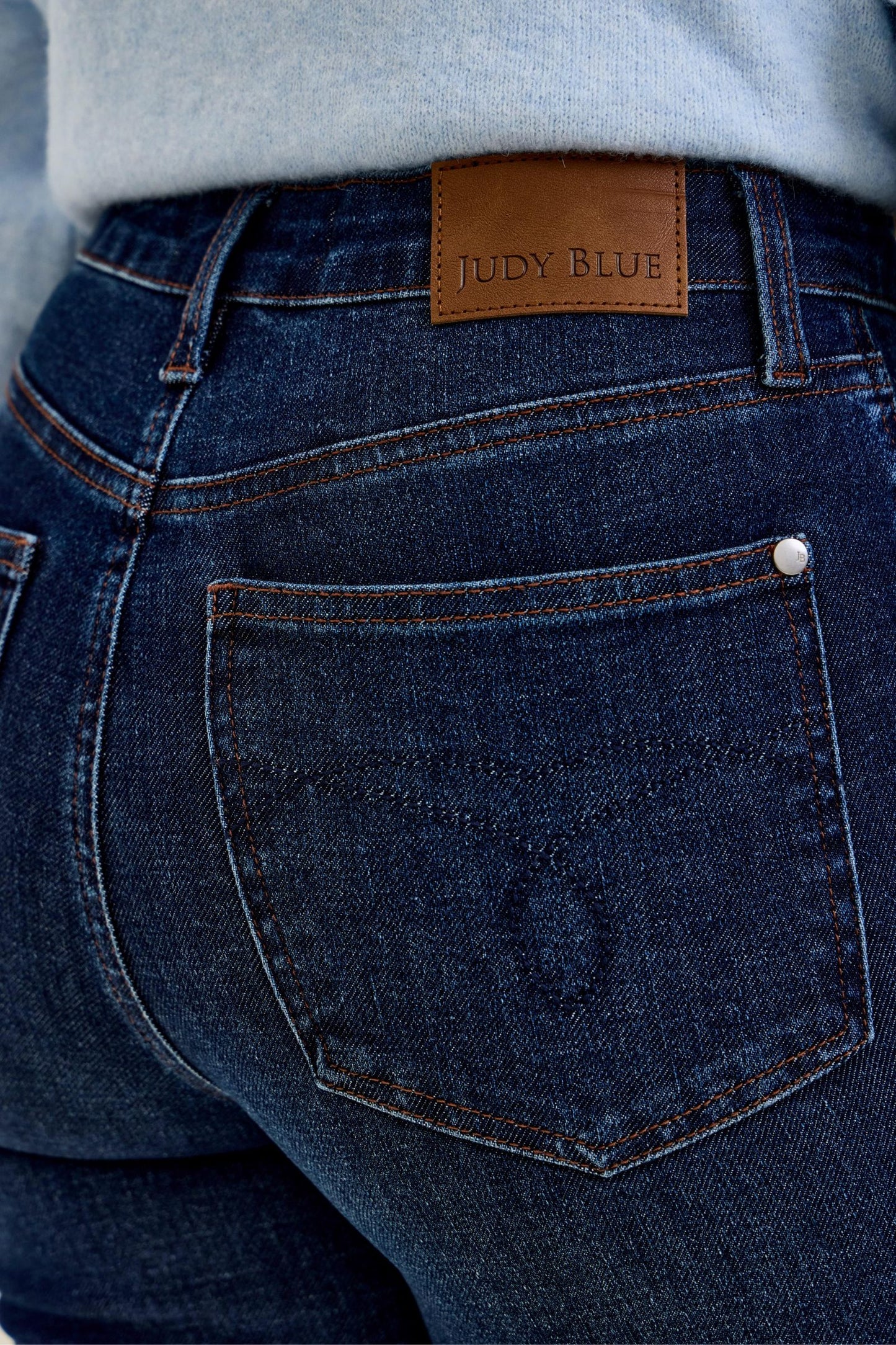 Judy Blue HW T.C. Amy Kick Flare DK Rustic Indigo Jeans 881170