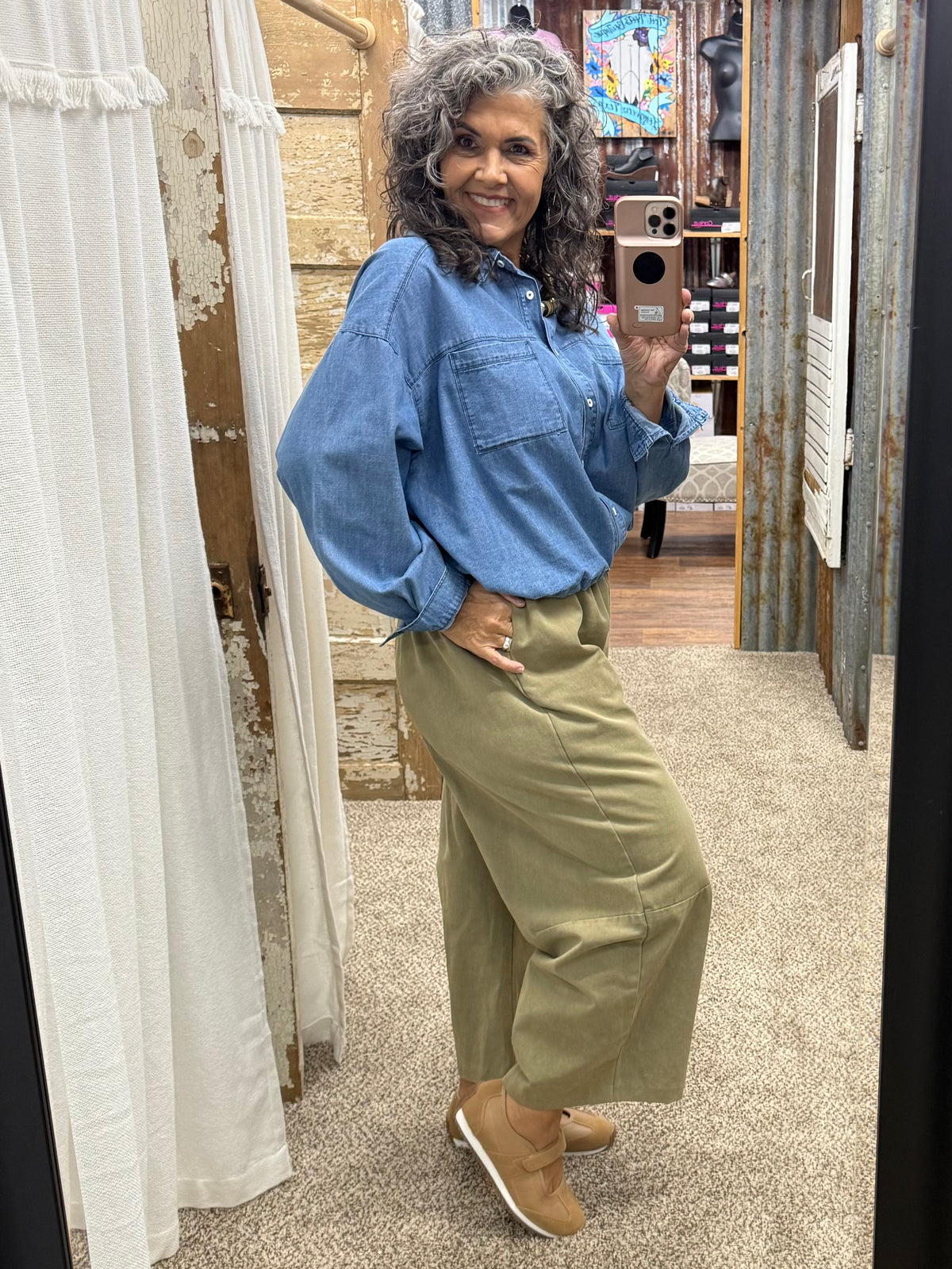 Brad & Rena Relaxed Cropped Pants - Olive