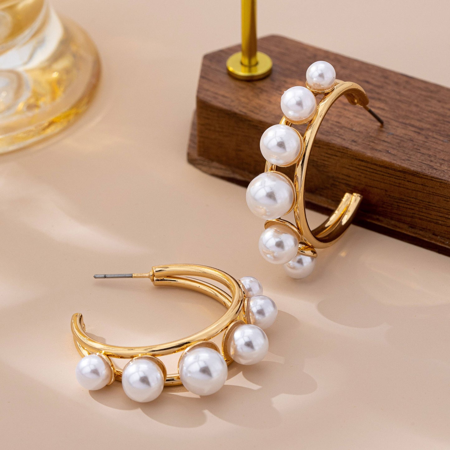 Stunning Bold Pearl Hoop Earring | 80E61575: GOLD