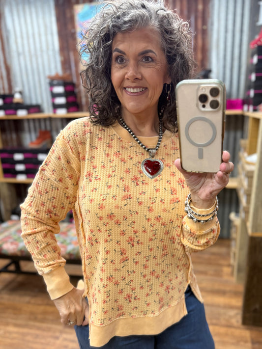 STRAW FLORAL PRINTED THERMAL MINERAL WASHED PULLOVER