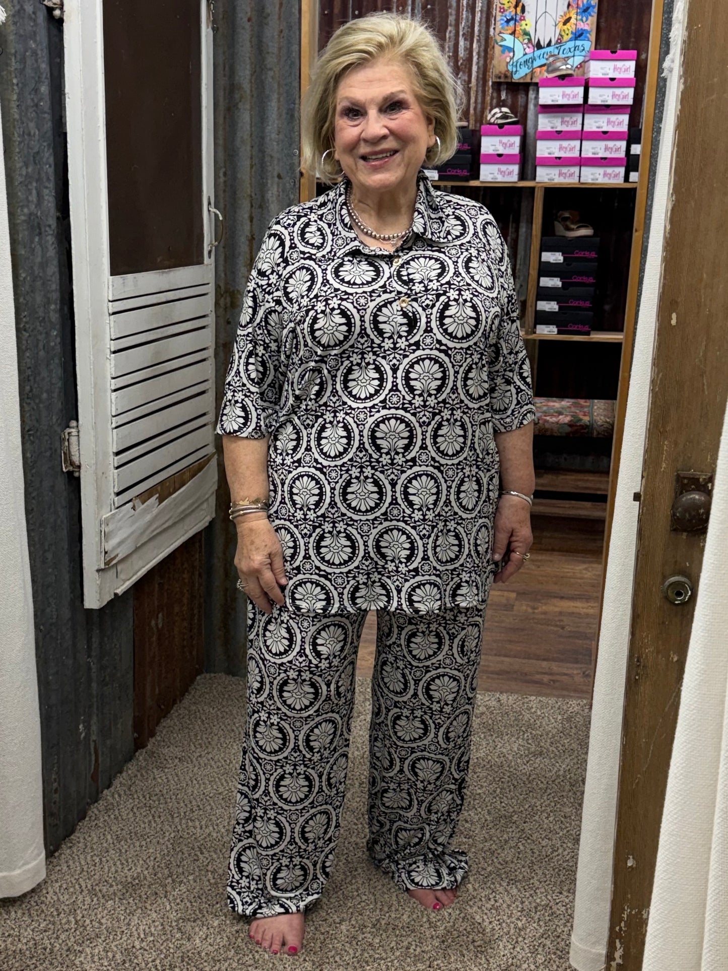 2-Piece Blouse + Relaxed Pants Resort Wear Set