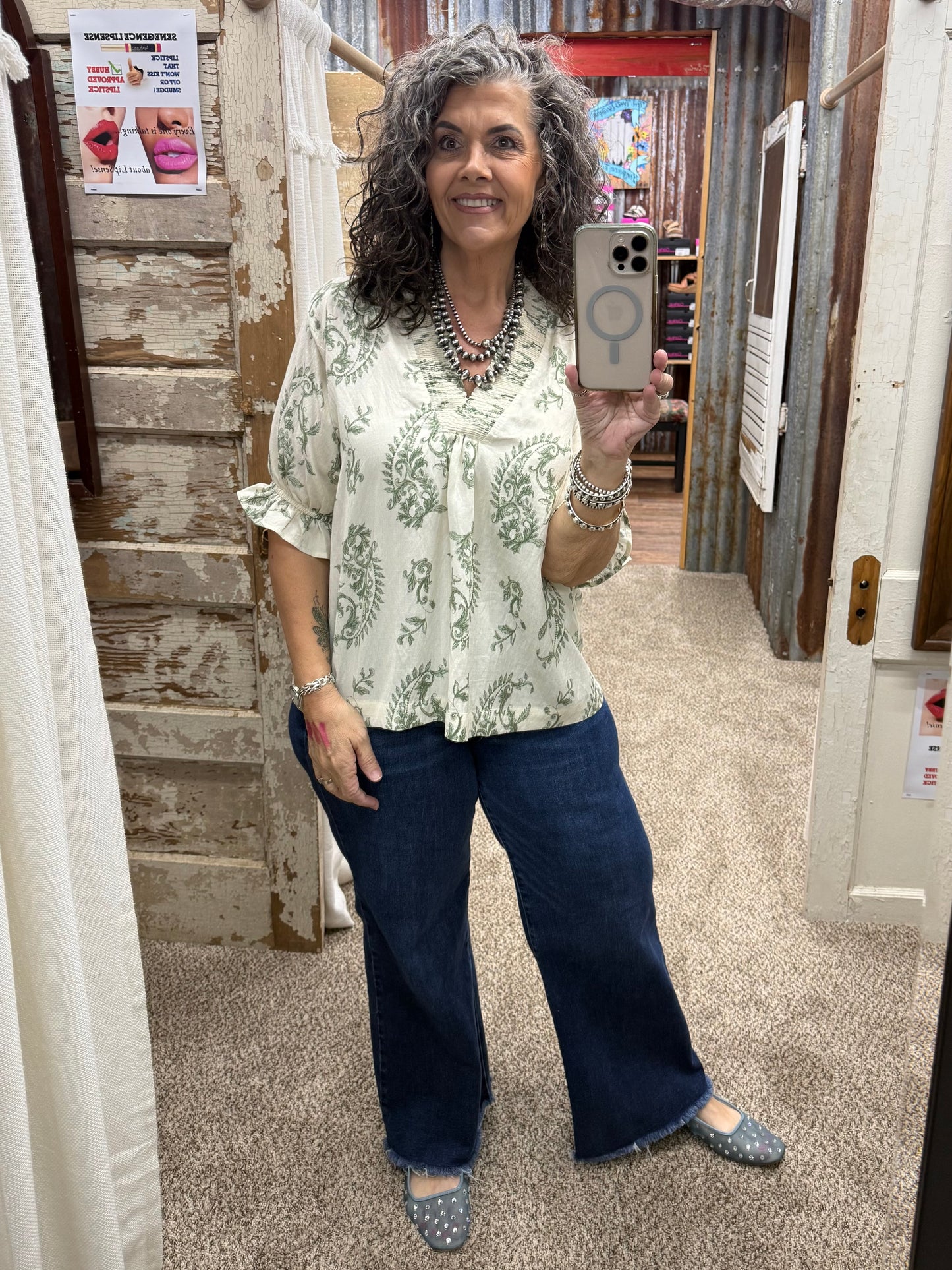 UMGEE Green Willow Vine Ruffle Trim Blouse