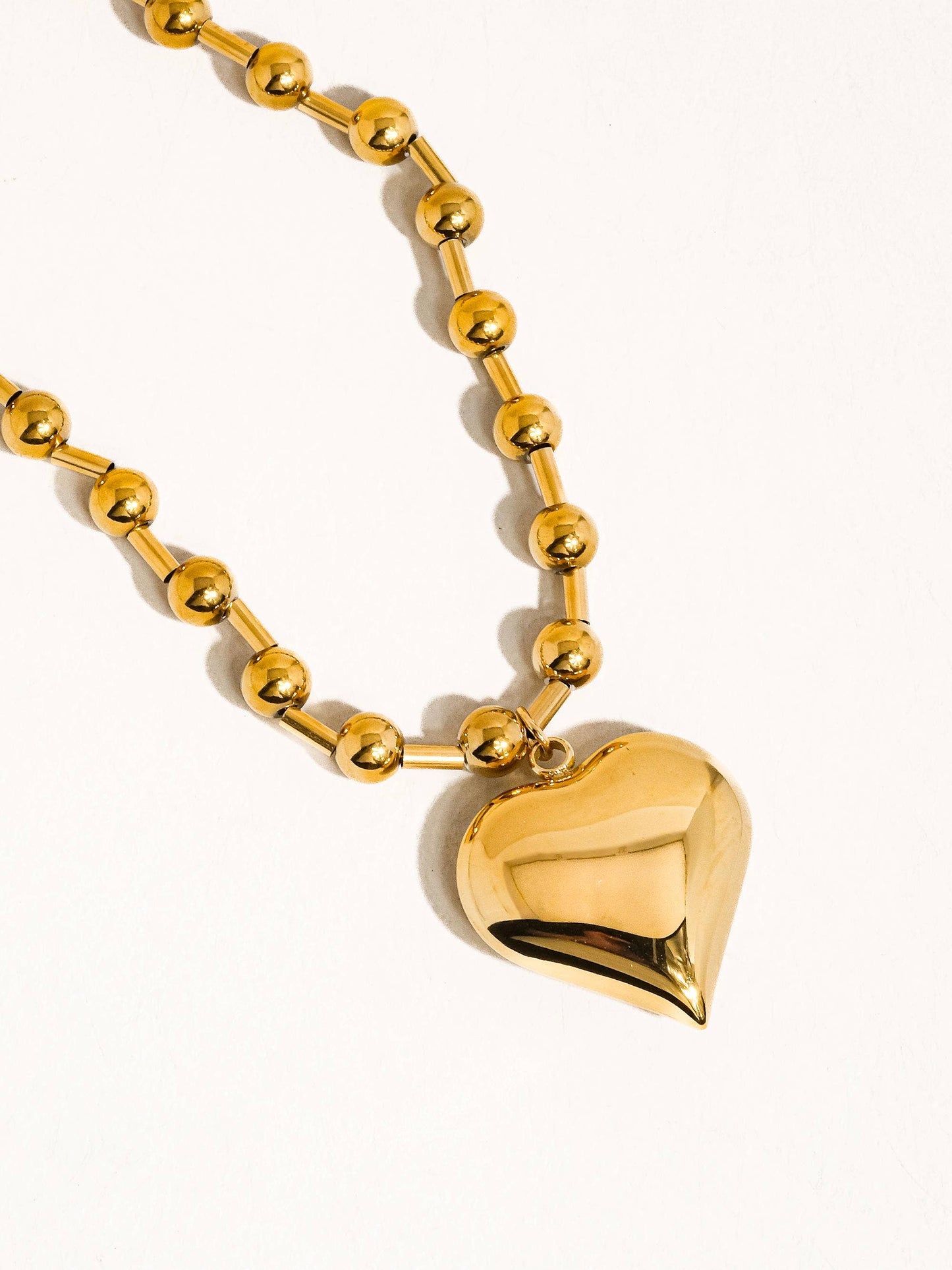 Paris 18K Gold Non-Tarnish Large Heart Chain Necklace: Yellow Gold / Ball Chain