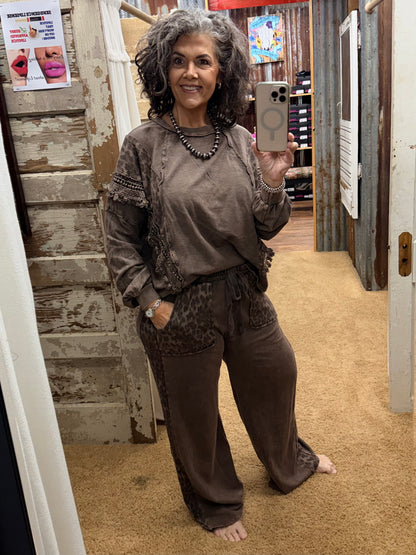 The Ash Oak Leopard Lounge Set