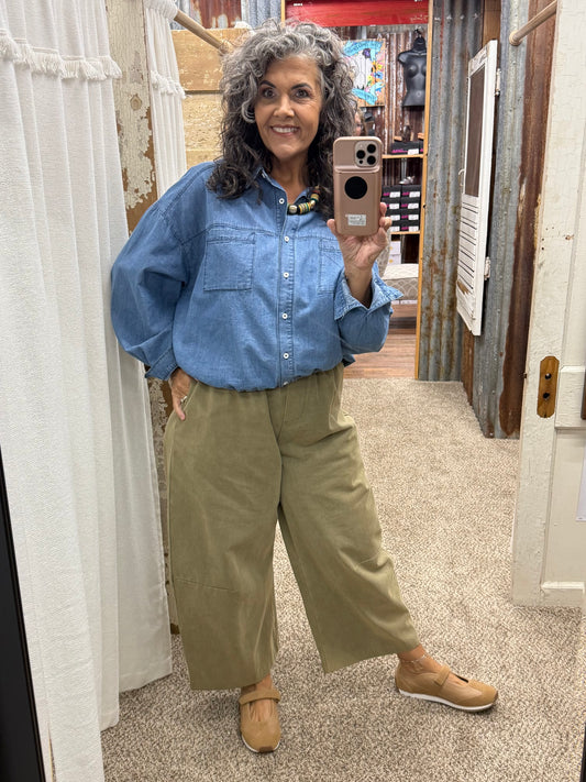 Brad & Rena Relaxed Cropped Pants - Olive