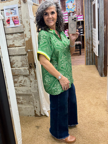 UMGEE Green Mix Geometric Print Top w/ Contrast Trim