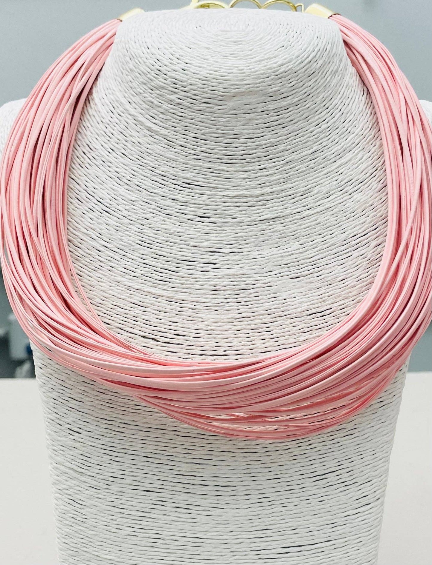 CHIC - Leatherette strand (blush)