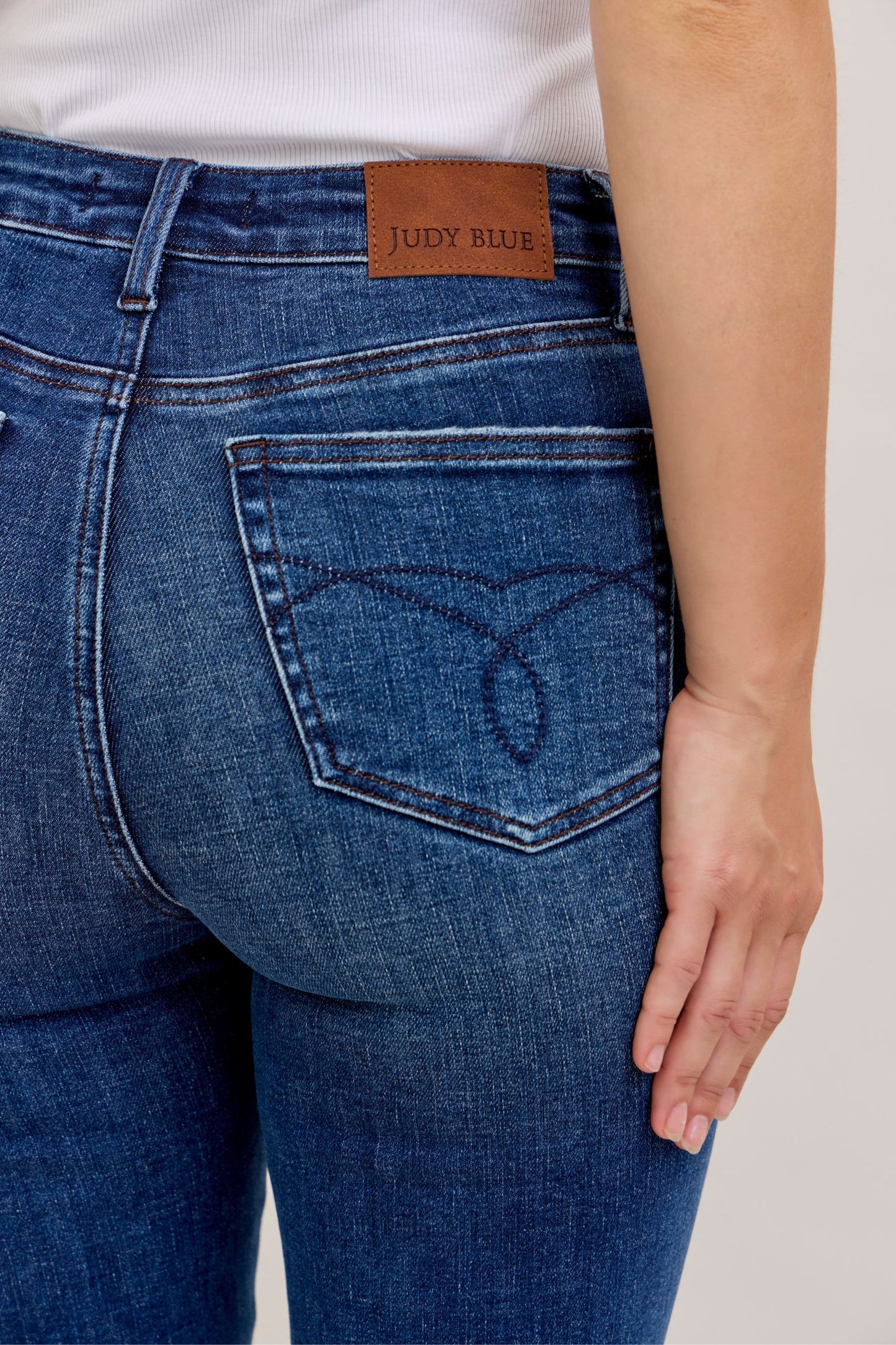Judy Blue HW Tummy Control Bootcut Jeans Short Inseam 881062