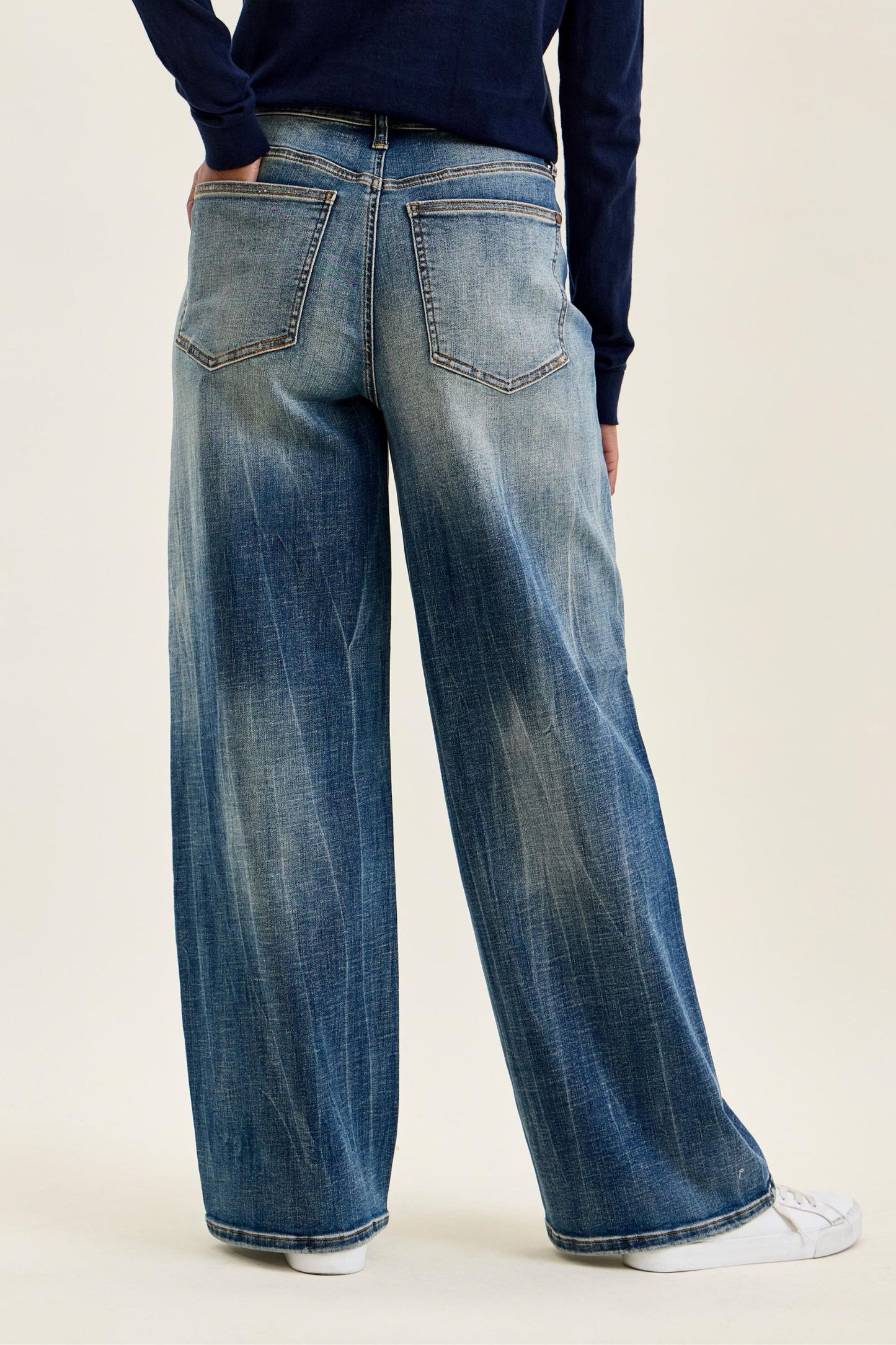 Judy Blue HW WILHELMINA Baggy MD Vintage Blast Jeans 881157