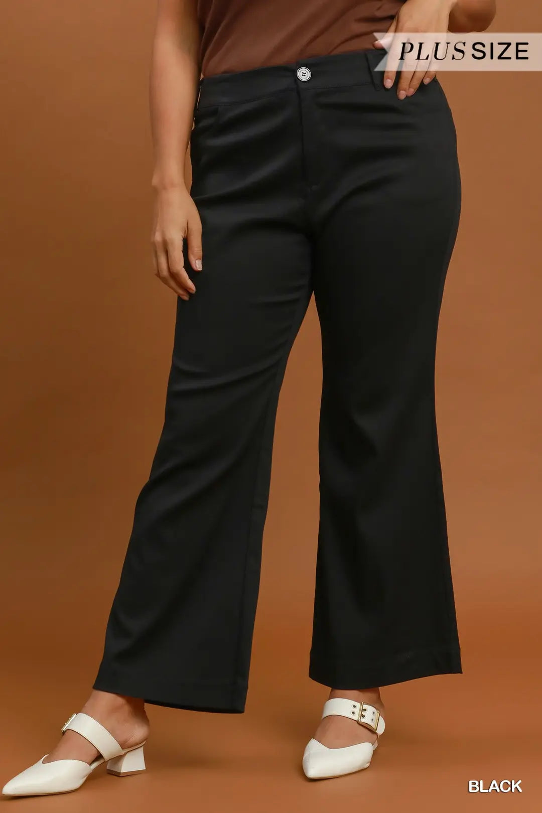 UMGEE Black Cropped Flare Pants