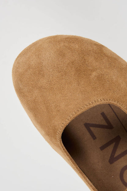 Heritage Hunter Mary Janes in Camel