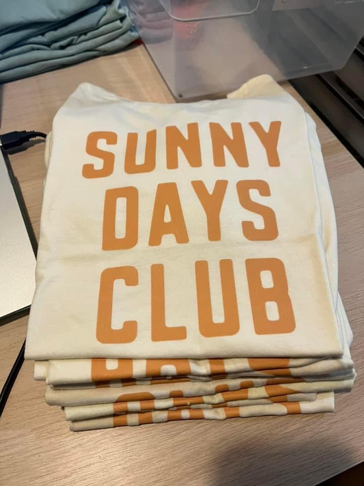 “Sunny Days Club” Tee