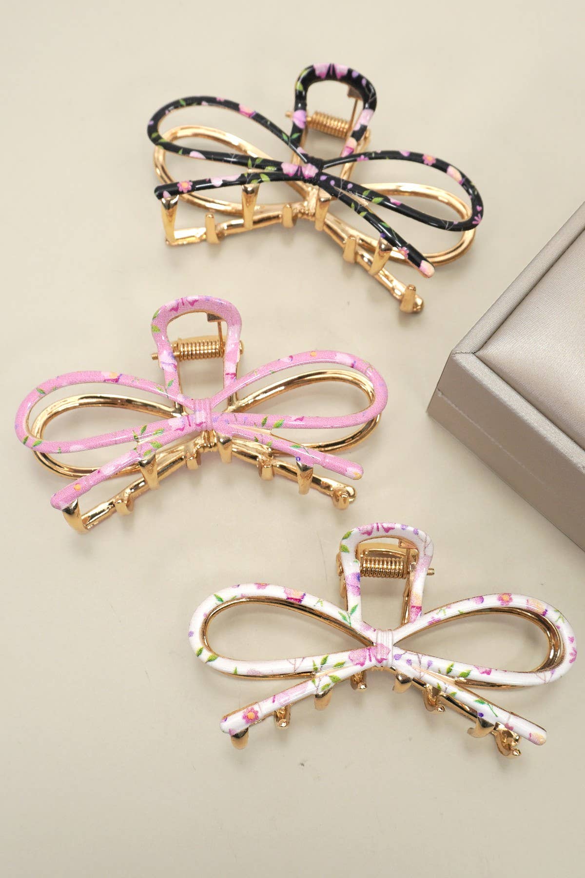 Botanical Floral Coquette Clip Hair Claw Clips | 40H1102: OFF WHITE