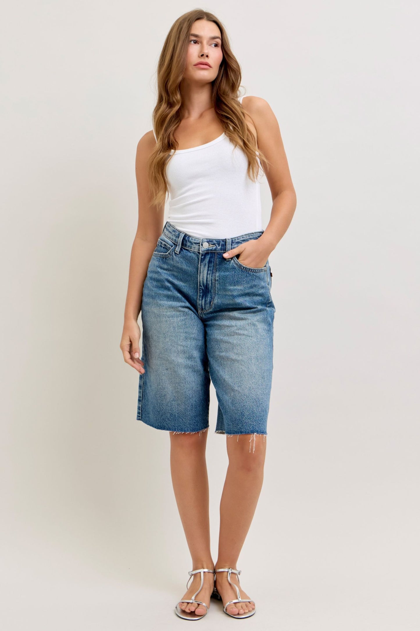 Judy Blue HW Rigid Magic Jort 150370